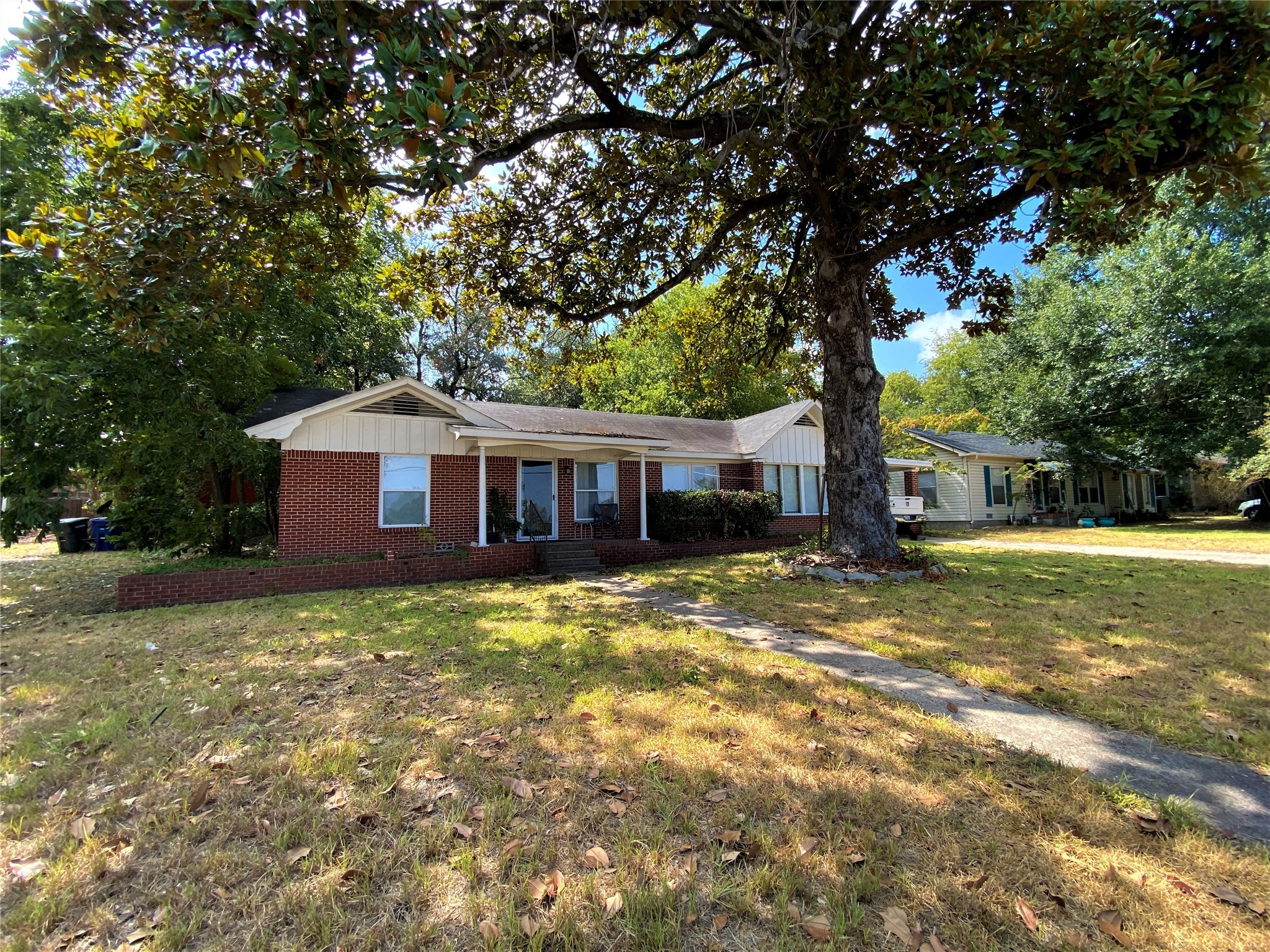 1016 Pecan Street Huntsville TX 77320