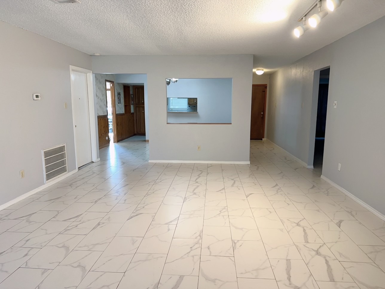 3915 Addicks Clodine Road Houston TX 77082