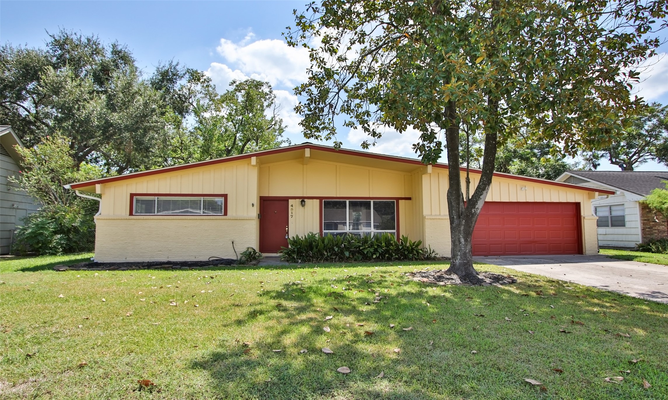 4517 Hummingbird Street Houston TX 77035