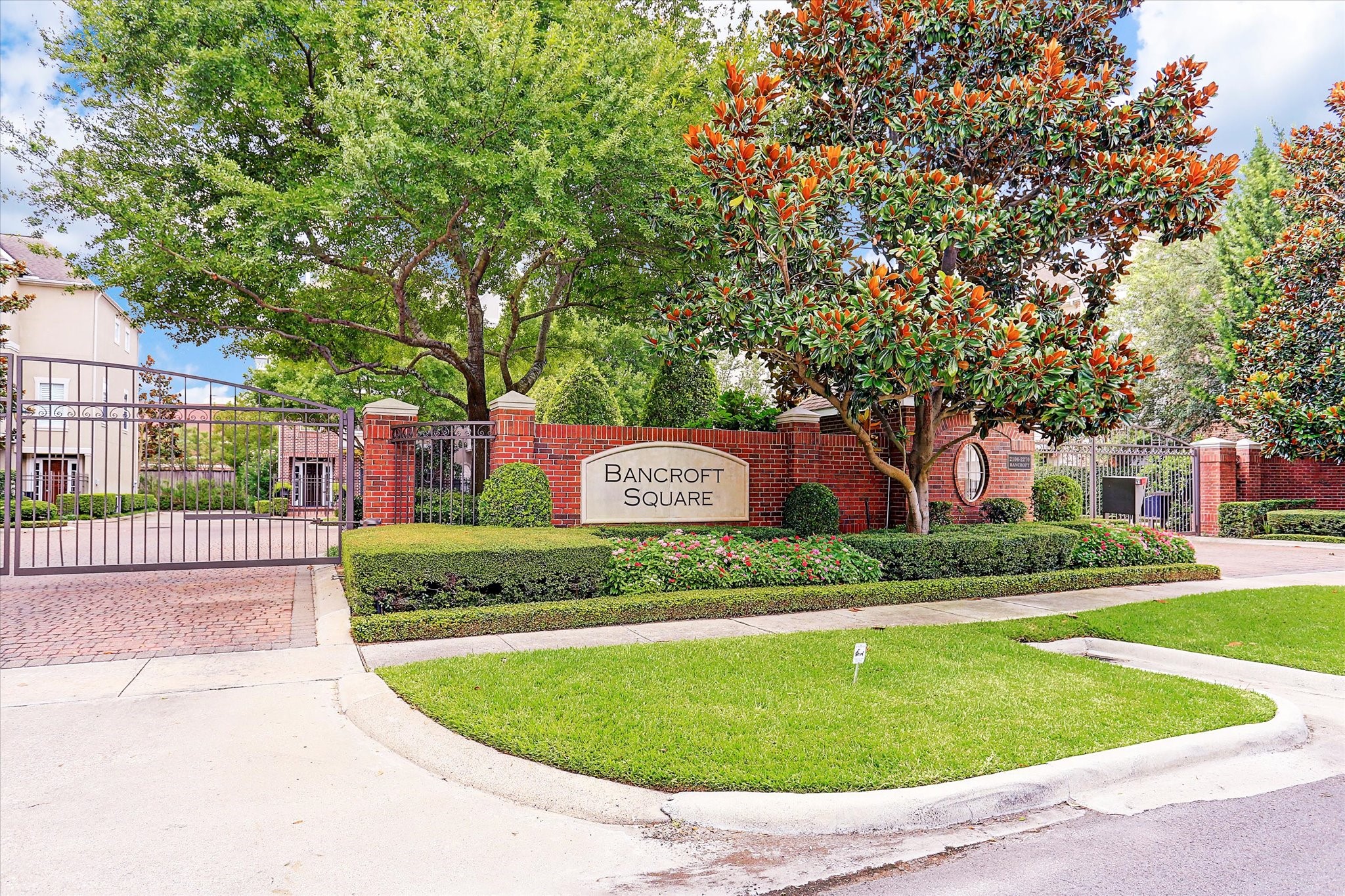 2266 Bancroft Street Houston TX 77027