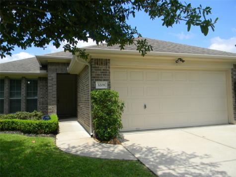 3208 Southern Green Drive Pearland TX 77584
