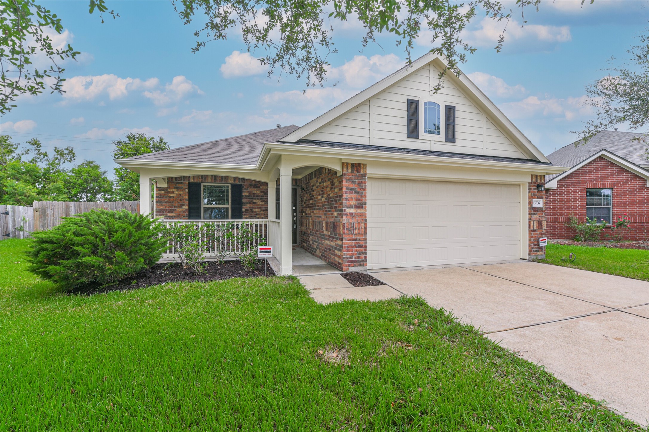 13706 Drakeford Court Houston TX 77047
