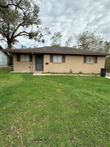 1741 Dunaway Street Houston TX 77015