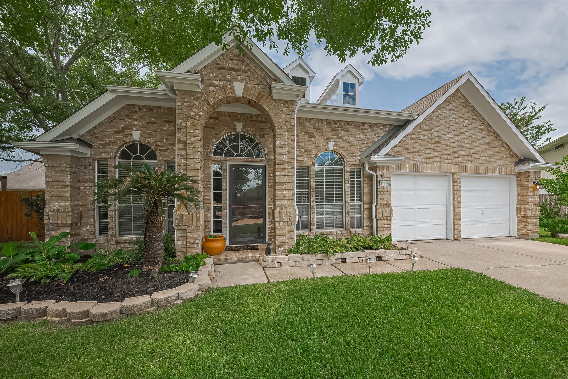 4502 Twin Elm Drive Fresno TX 77545