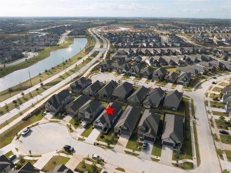912 Pismo Creek Lane Katy TX 77493