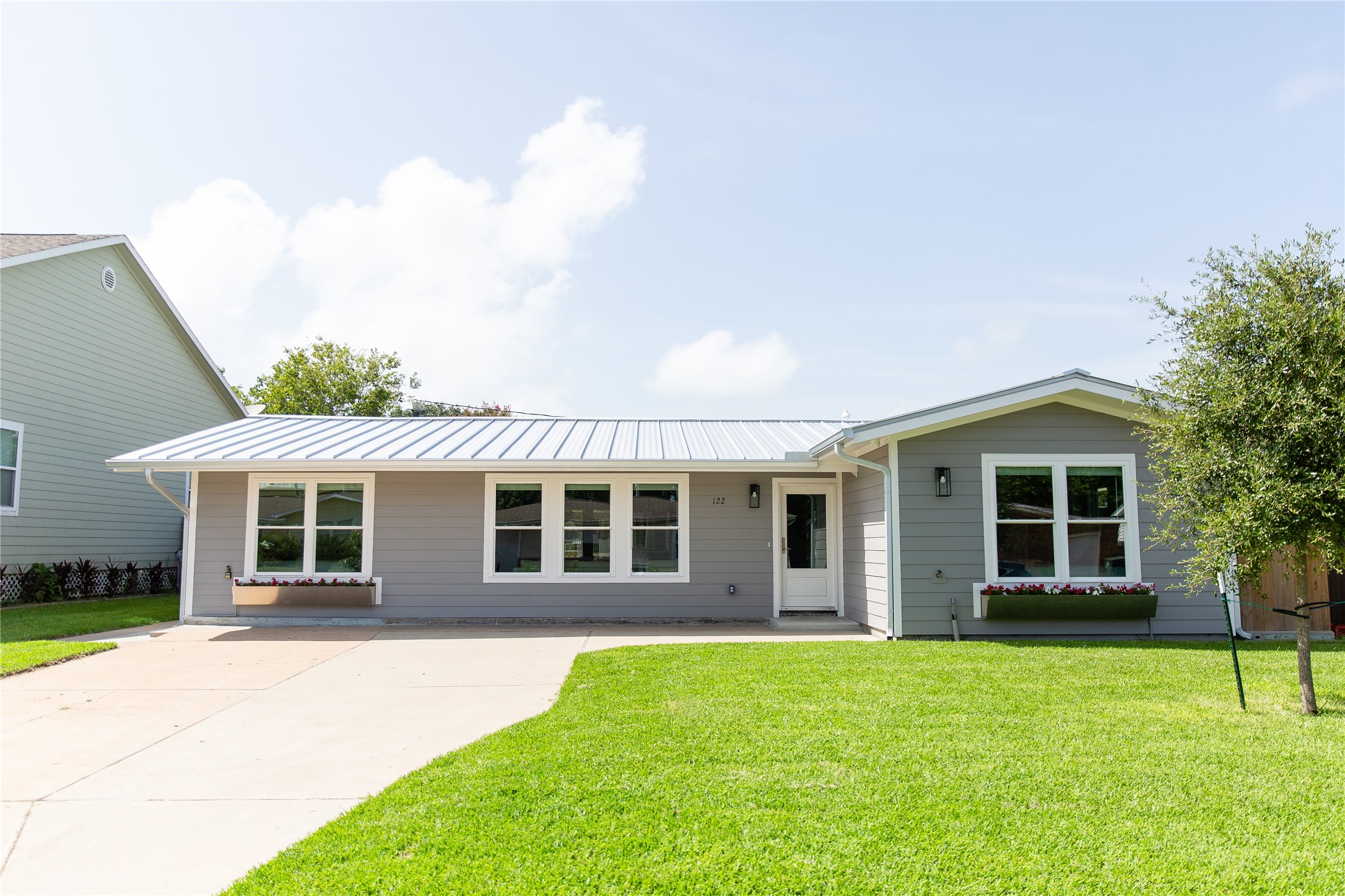 122 Mackeral Street Galveston TX 77550