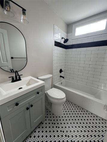 807 8th Street Galveston TX 77550