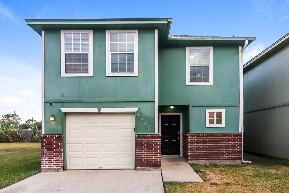 4966 N Cancun Drive Houston TX 77045