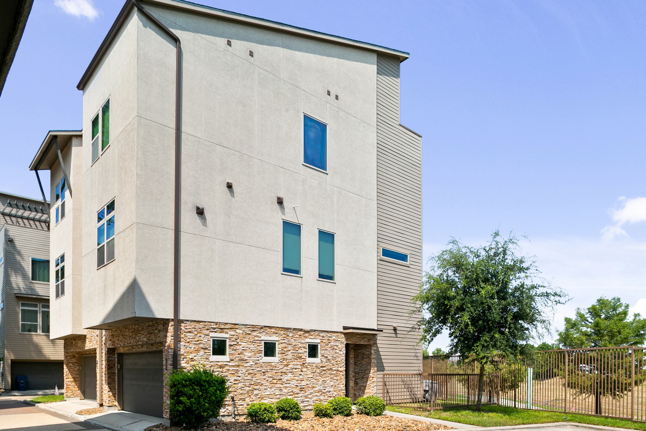 182 Harvard Street Houston TX 77007