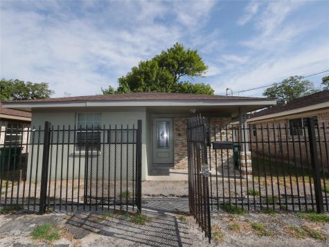 4727 Denmark Street Houston TX 77016