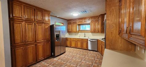 616 Cannan Drive Angleton TX 77515