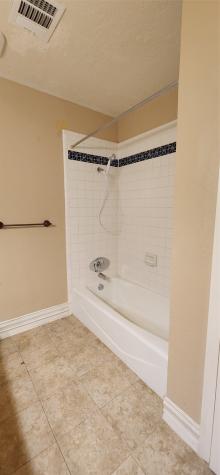 616 Cannan Drive Angleton TX 77515