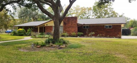 616 Cannan Drive Angleton TX 77515