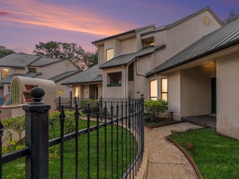 4144 Greystone Way 204 Sugar Land TX 77479