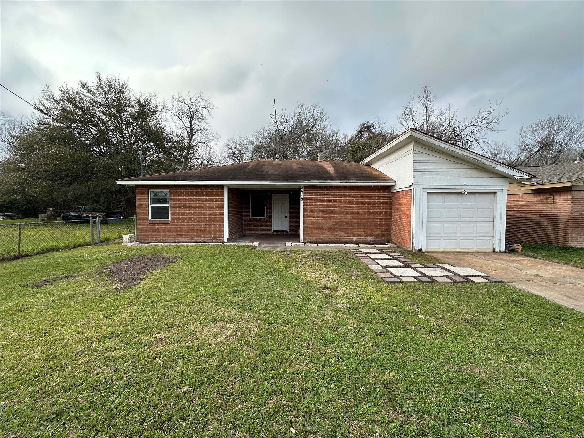 5716 Woodrow Street Texas City TX 77591