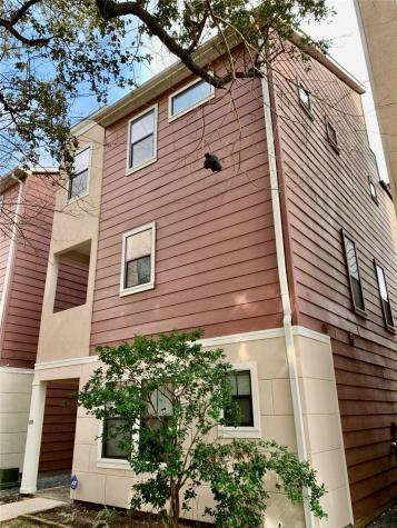 119 W 10th Street Houston TX 77008