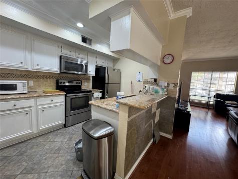 800 Country Place Drive 401 Houston TX 77079
