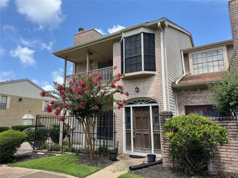 800 Country Place Drive 401 Houston TX 77079