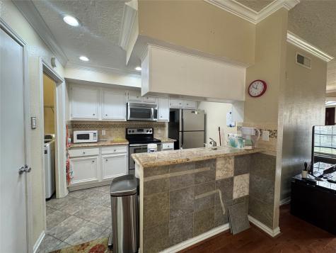 800 Country Place Drive 401 Houston TX 77079