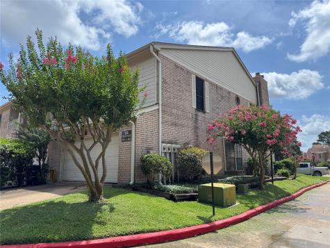 800 Country Place Drive 401 Houston TX 77079