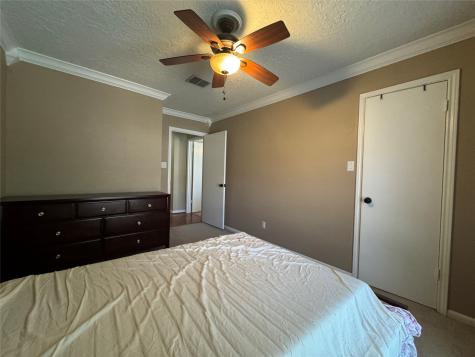 800 Country Place Drive 401 Houston TX 77079