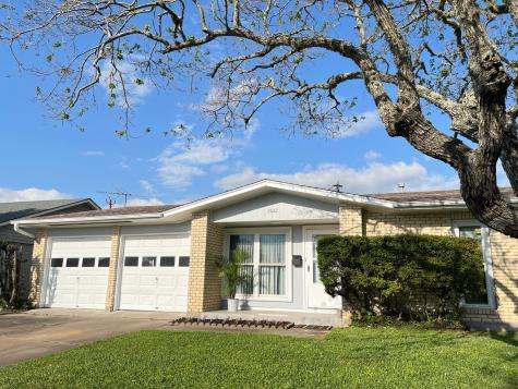 2622 Pine Street Galveston TX 77551
