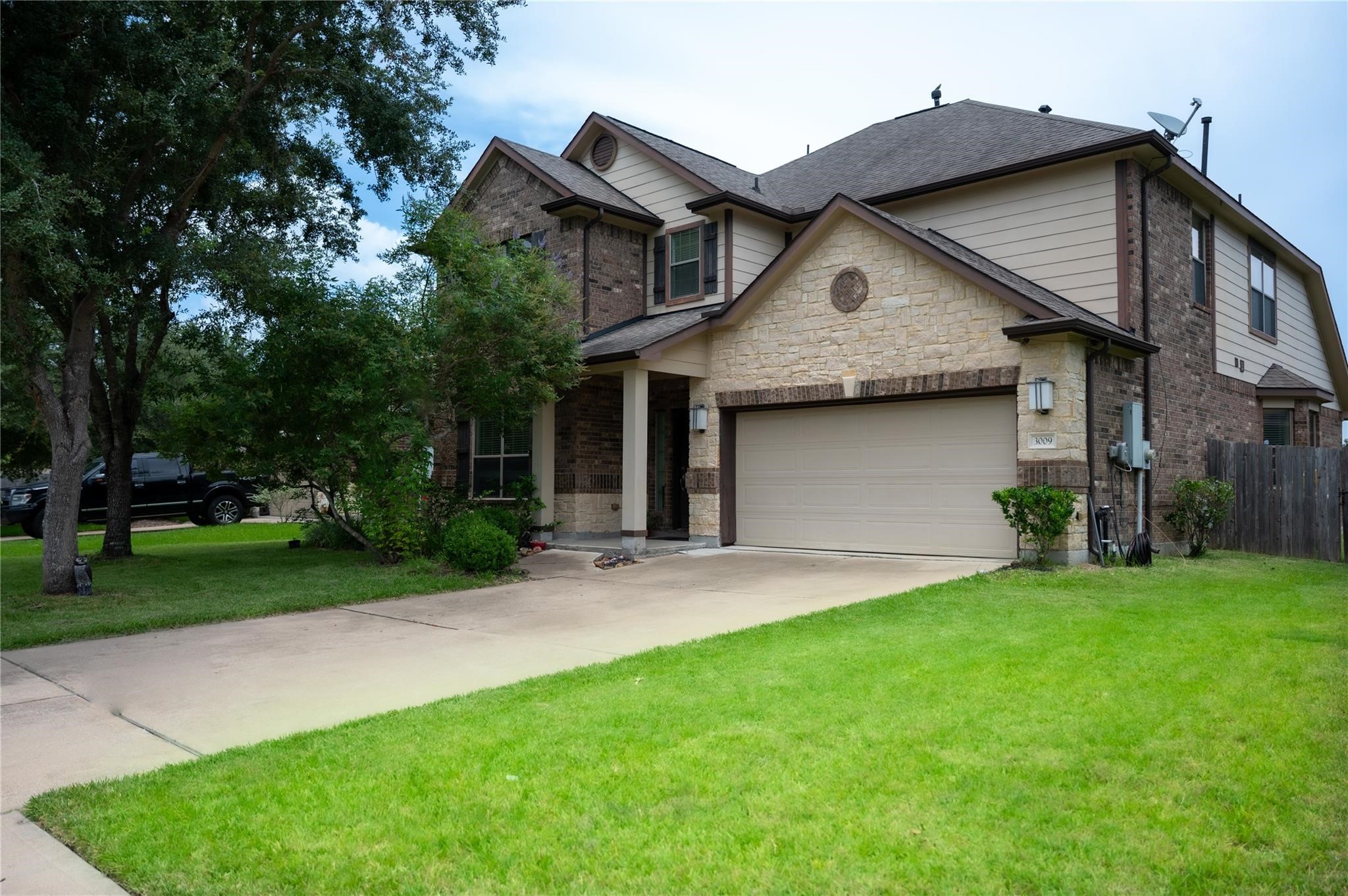 3009 Trail Creek Court Pearland TX 77584