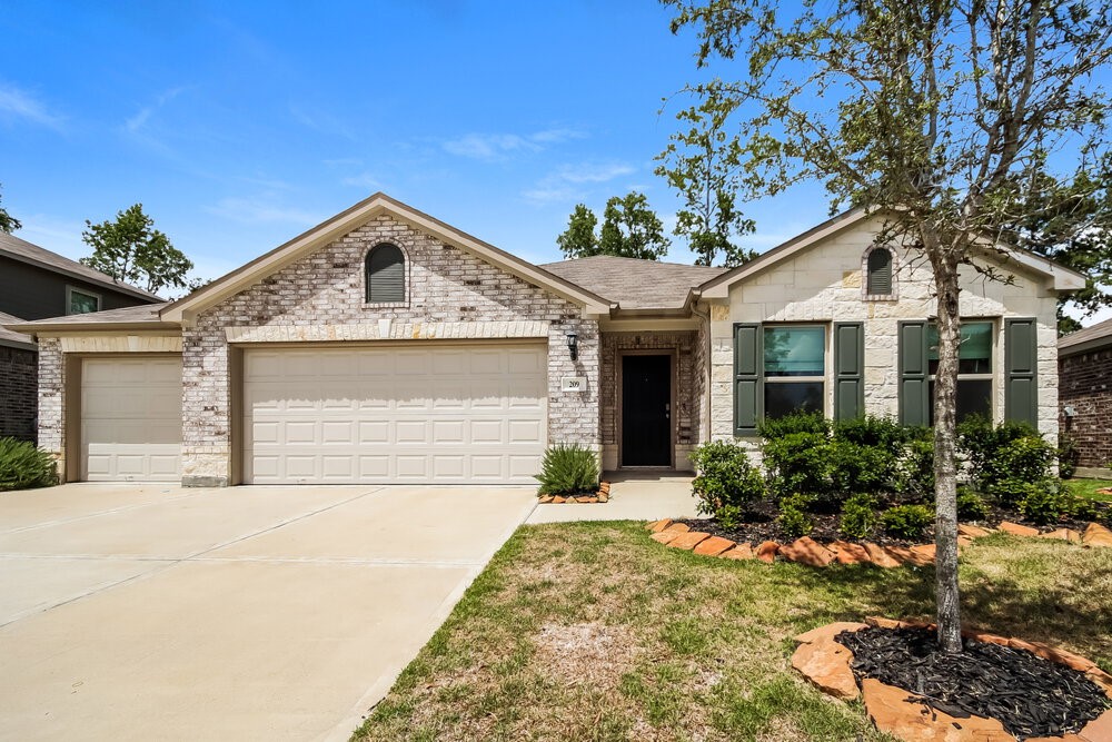 209 Stalwart Hill Trail Magnolia TX 77354