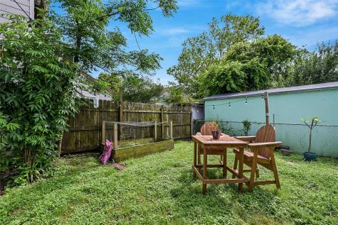 4307 Avenue Q 1/2 Galveston TX 77550