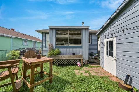 4307 Avenue Q 1/2 Galveston TX 77550