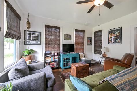 4307 Avenue Q 1/2 Galveston TX 77550