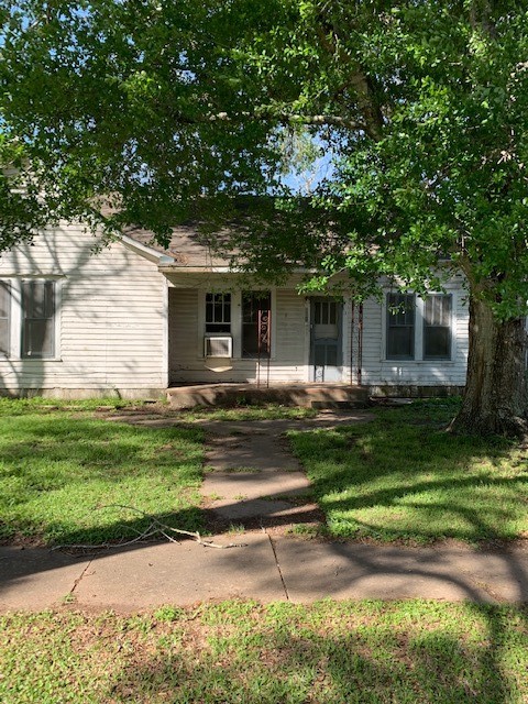 601 Hoskins Broadway Street El Campo TX 77437