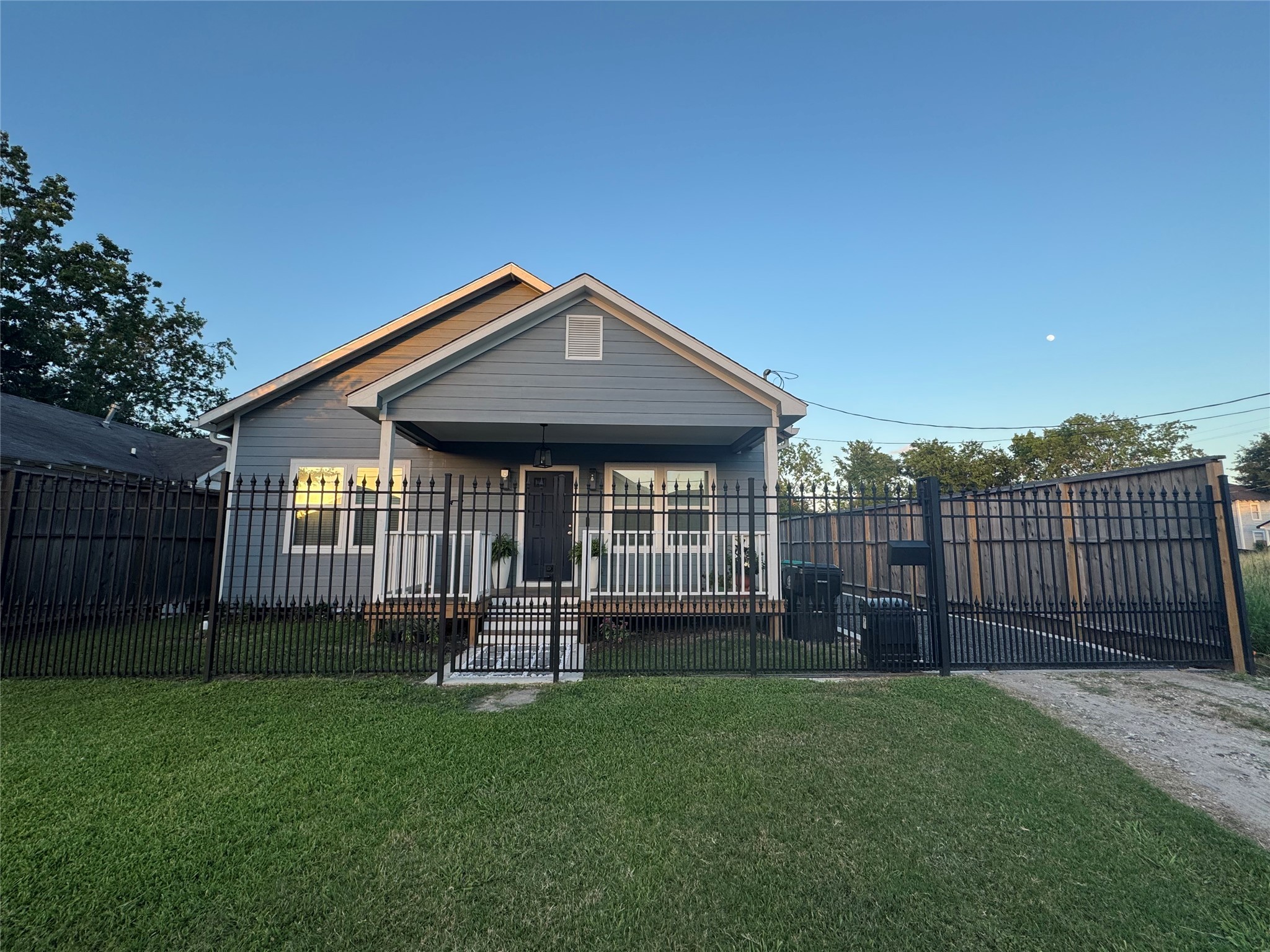 1812 Stevens Street Houston TX 77026