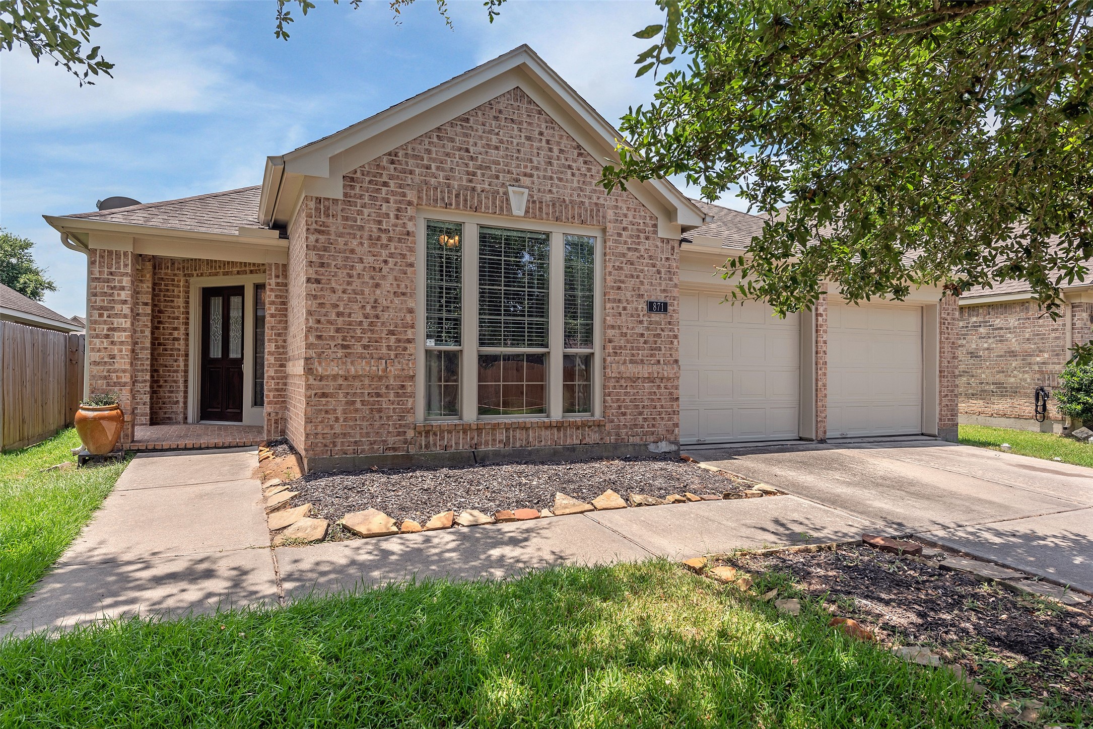 871 Falling Springs Lane League City TX 77573