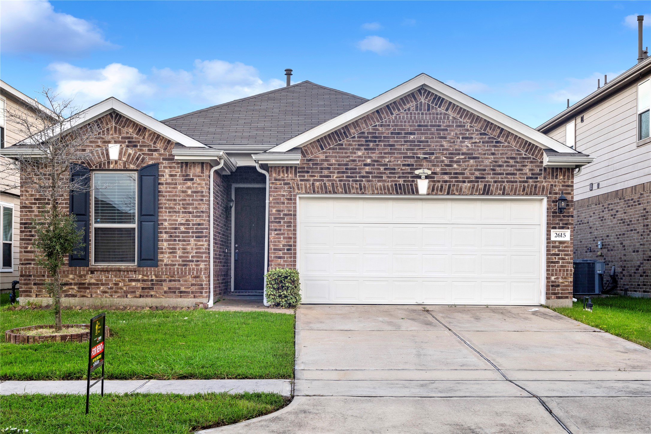 2615 Oakwood Bluff Trail Houston TX 77038