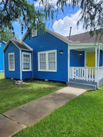 4623 Illinois Street Dickinson TX 77539