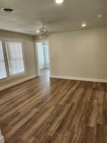 4623 Illinois Street Dickinson TX 77539