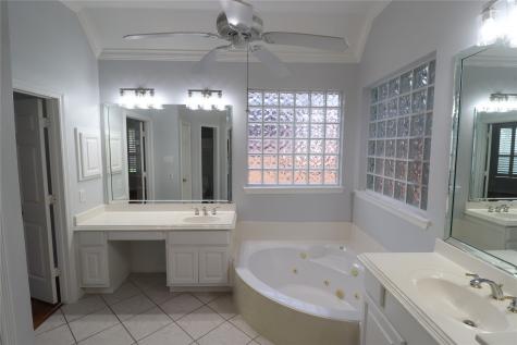 4406 N Pine Brook Way Houston TX 77059