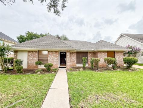 2926 Colonial Drive Sugar Land TX 77479