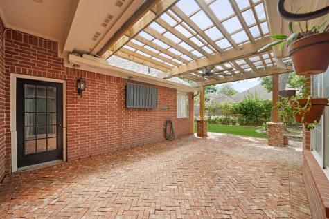 1207 Wildewood Court Sugar Land TX 77479