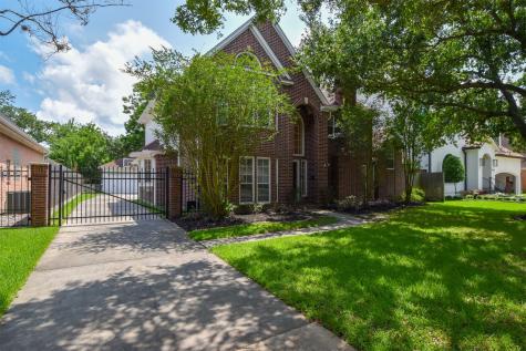 5211 Laurel Street Bellaire TX 77401