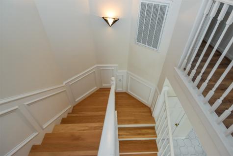 5211 Laurel Street Bellaire TX 77401