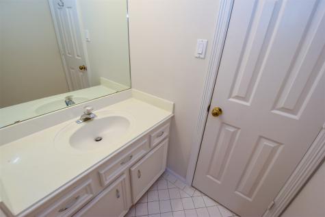 5211 Laurel Street Bellaire TX 77401