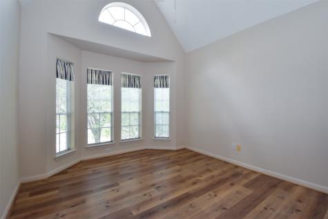 5211 Laurel Street Bellaire TX 77401