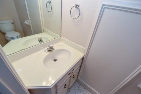 5211 Laurel Street Bellaire TX 77401
