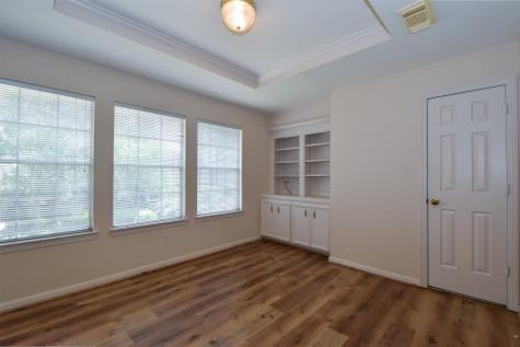5211 Laurel Street Bellaire TX 77401