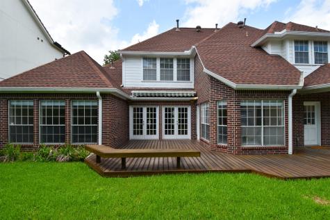5211 Laurel Street Bellaire TX 77401
