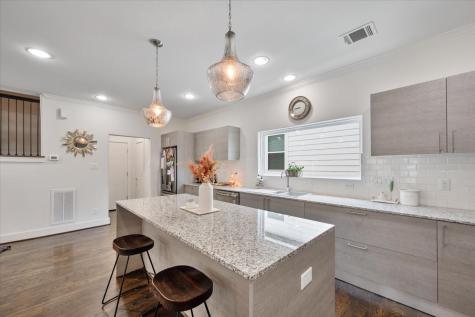 1333 W 22nd Street F Houston TX 77008