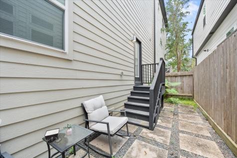 1333 W 22nd Street F Houston TX 77008