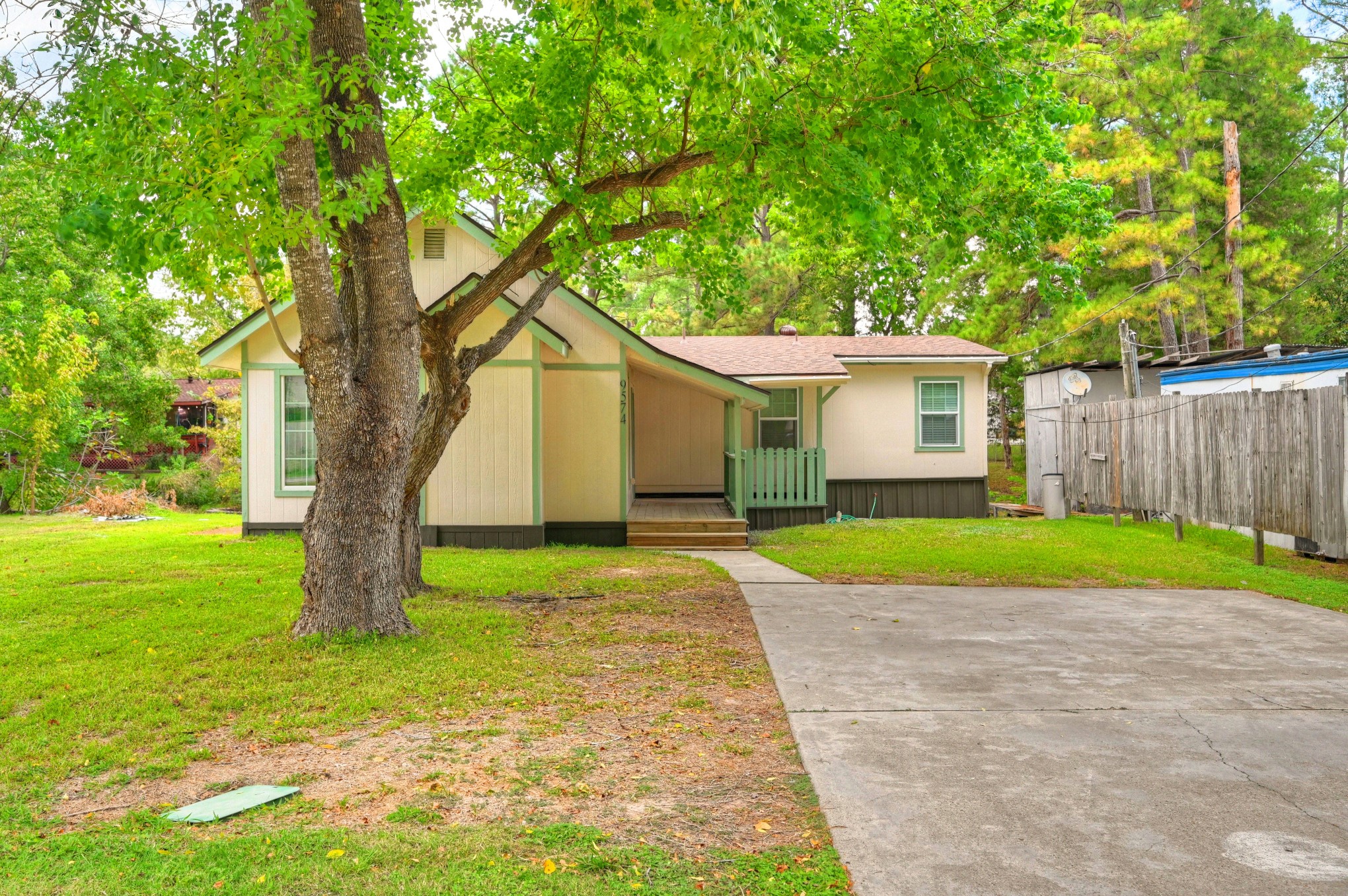 9574 Darkwood Street Willis TX 77318